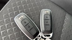 Nissan Juke 1.0 DiG-T N-Connecta 5dr DCT Petrol Hatchback